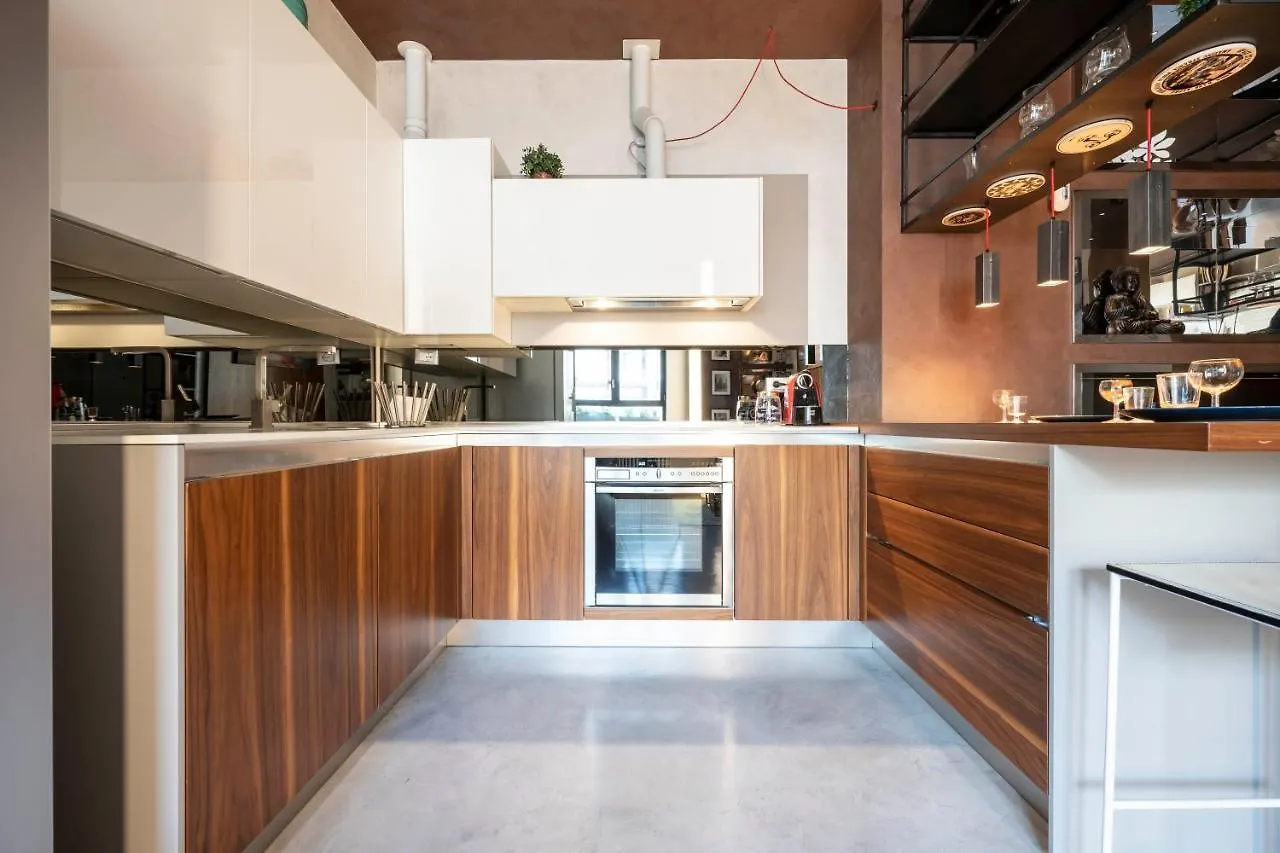Apartment Suite 46 Attico Con Vista Cielo Milano Italy
